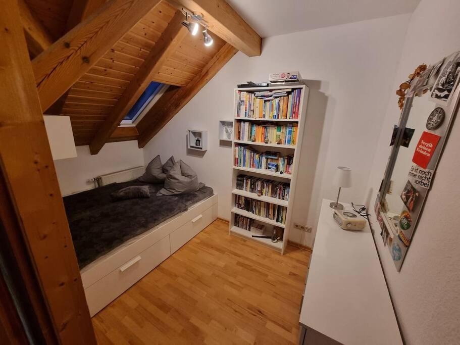 Gemuetliche Dachgeschosswohnung Erfurt Exteriér fotografie